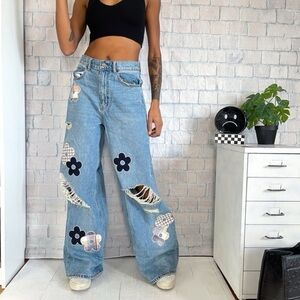BDG
Floral Skater Baggy Jeans